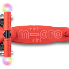 trjokhkoljosnyj-samokat-micro-mini2grow-deluxe-magic-led-08